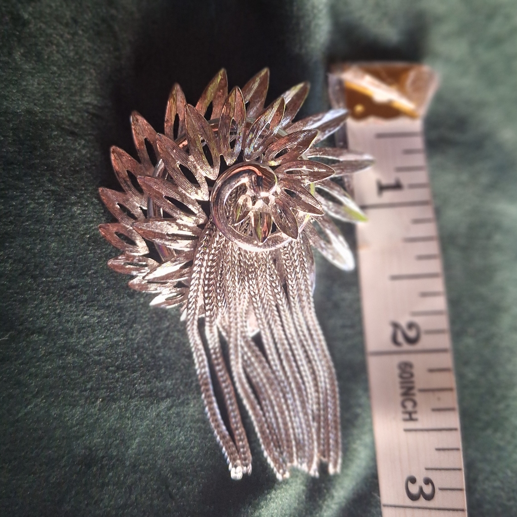Vintage Park Lane Silvertone Starburst Brooch With Tassels 60$